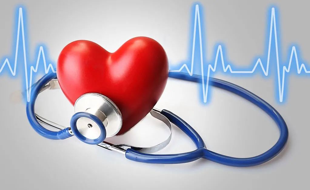 心电图提示心脏早搏，需要治疗吗？