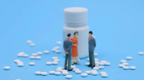 地平类药物中,有2个需在饭前吃,有4个需在饭后吃