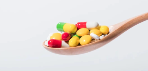 为什么他把阿托伐他汀,换成瑞舒伐他汀?因为药物之间会“打架”