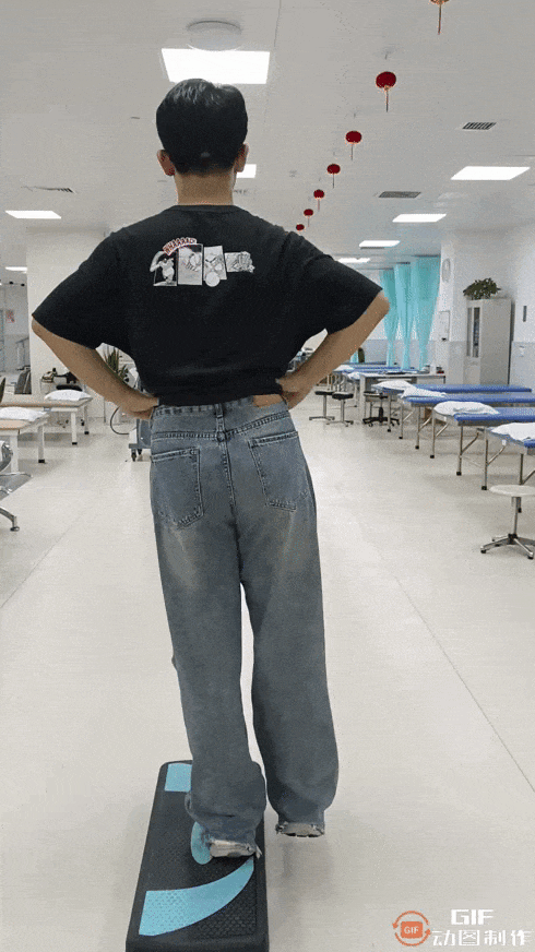 臀中肌：腰-腿-膝联动疼痛的关键治疗点