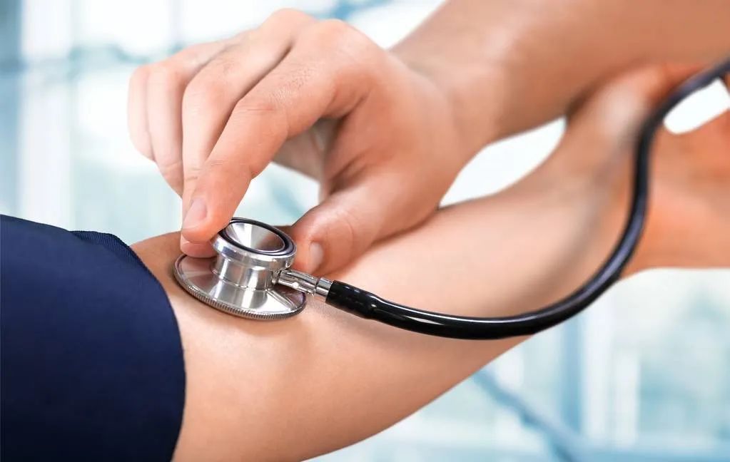 老年人的脉压为什么容易高？如何测量血压更准确？