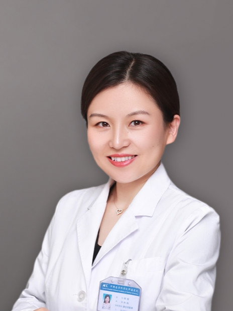 李俏